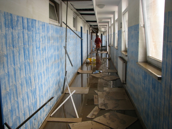 Uklízení po povodních 9