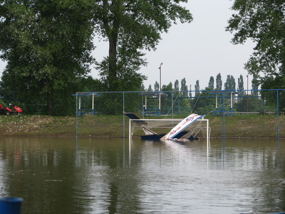 Uklízení po povodních 10