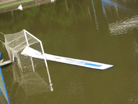 Uklízení po povodních 14