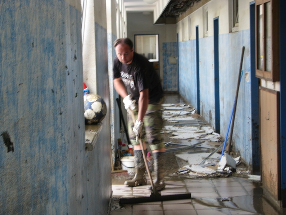 Uklízení po povodních 21