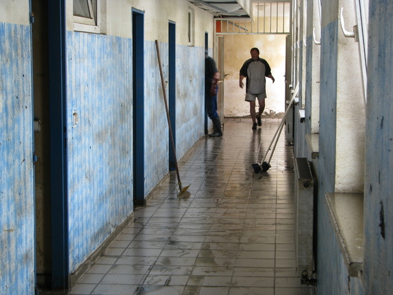 Uklízení po povodních 23