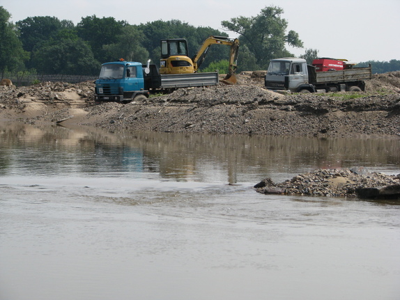 Uklízení po povodních 28