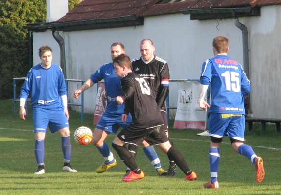 zářezy 8