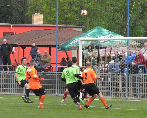 Z utkání SKR – Dušníky (1. 5. 2016) 3