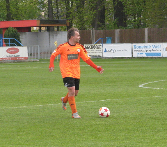 Z utkání SKR – Dušníky (1. 5. 2016) 9