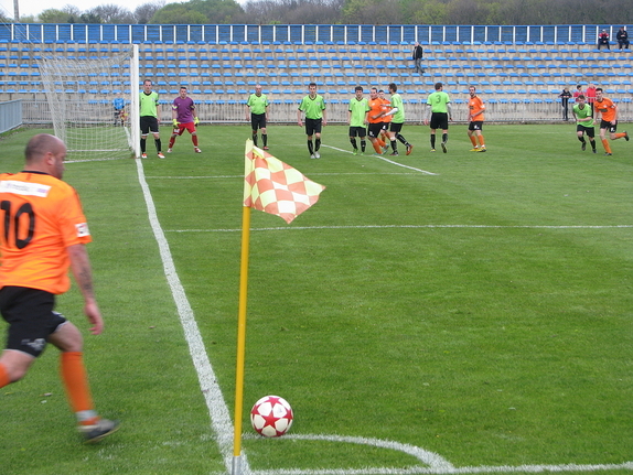 Z utkání SKR – Dušníky (1. 5. 2016) 15
