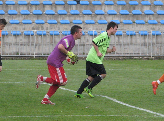 Z utkání SKR – Dušníky (1. 5. 2016) 16