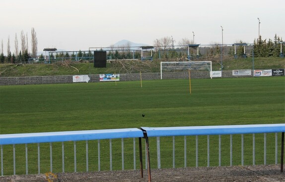 kácení stromů pod lipou 10