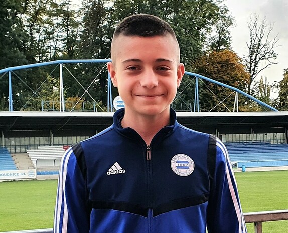 ara mladší 4